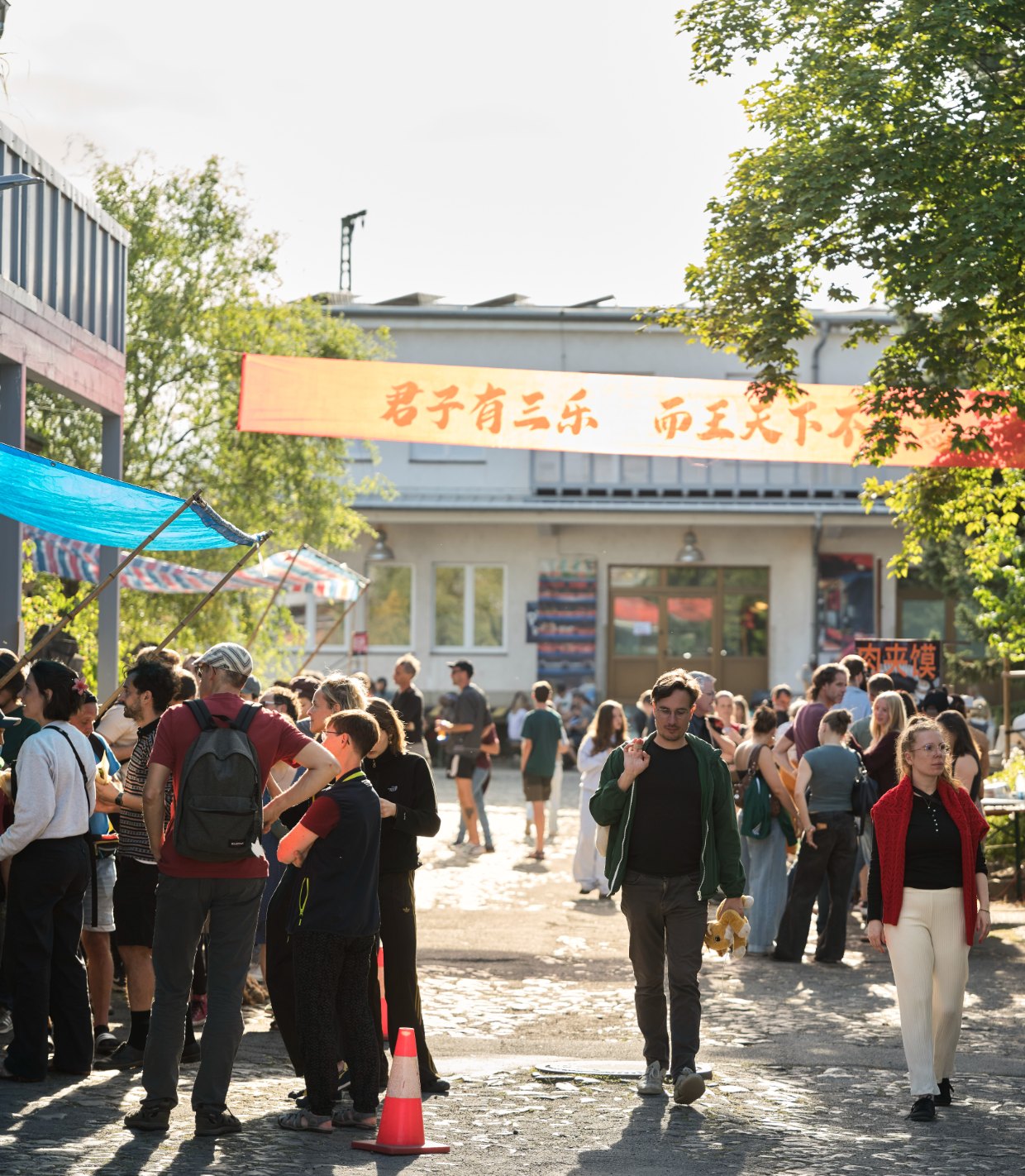 Festival für Asiatisches Essen im Innenhof des MONOPOL